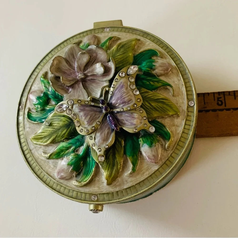 Metal jewelry box